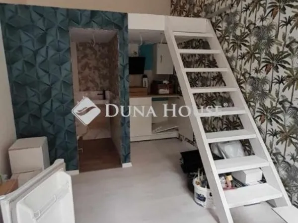 Eladó lakás Budapest VI. kerület 17 nm