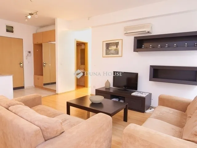 Eladó lakás Budapest VI. kerület 83 nm