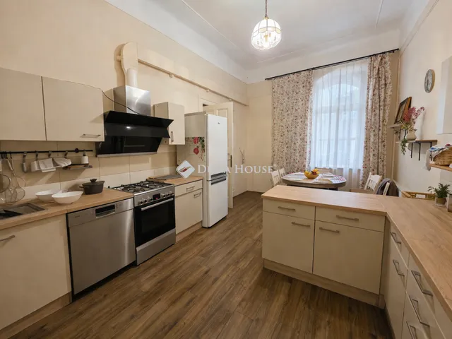 Eladó lakás Budapest VI. kerület 135 nm