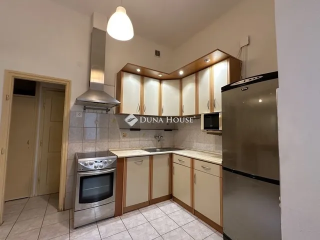 Eladó lakás Budapest VIII. kerület, II. János Pál pápa tér 33 nm