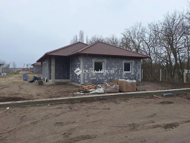 Eladó ház Kiskunlacháza 99 nm