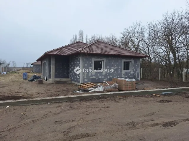 Eladó ház Kiskunlacháza 99 nm