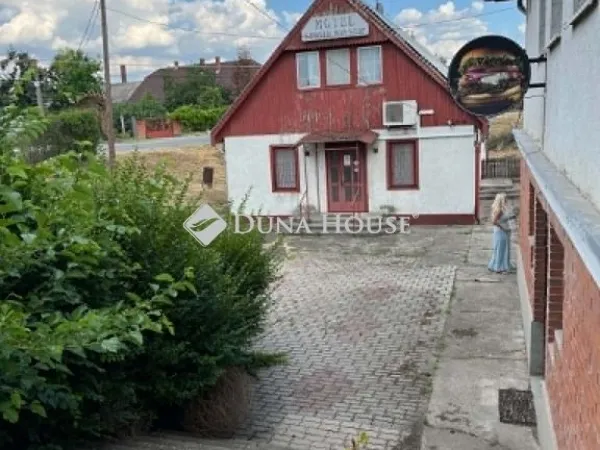 Eladó kereskedelmi és ipari ingatlan Szalkszentmárton 1235 nm