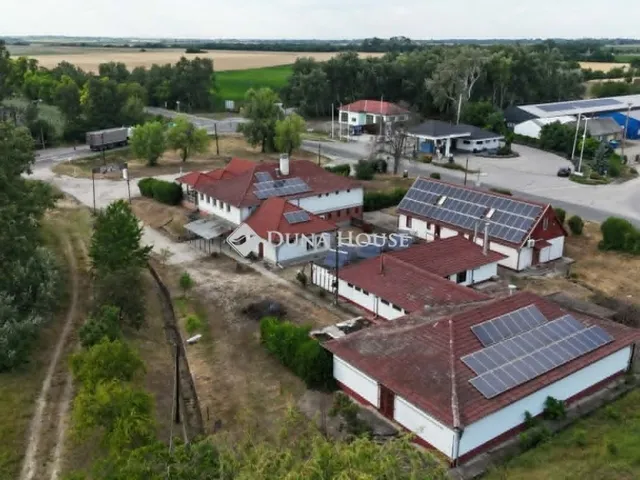 Eladó kereskedelmi és ipari ingatlan Szalkszentmárton 1235 nm