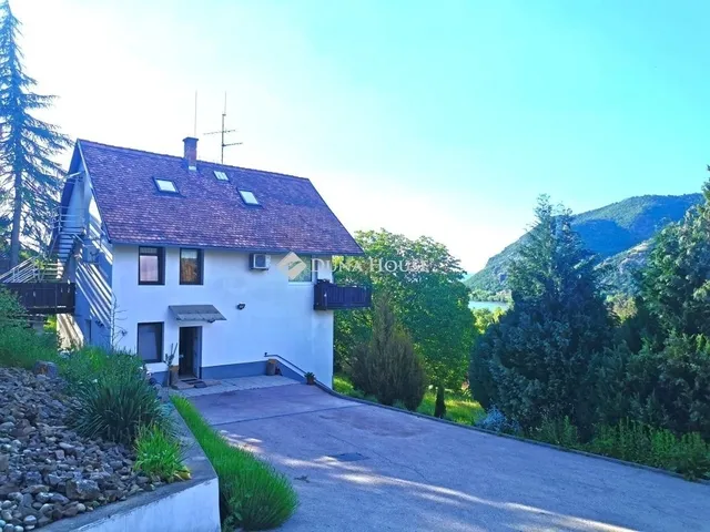 Eladó ház Visegrád 197 nm