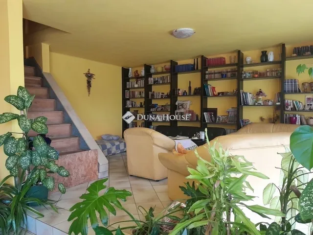 Eladó ház Sárisáp 160 nm