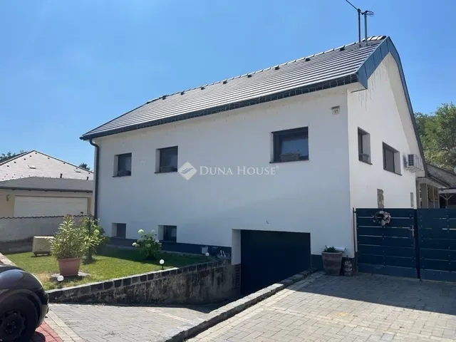 Eladó ház Nyergesújfalu 155 nm