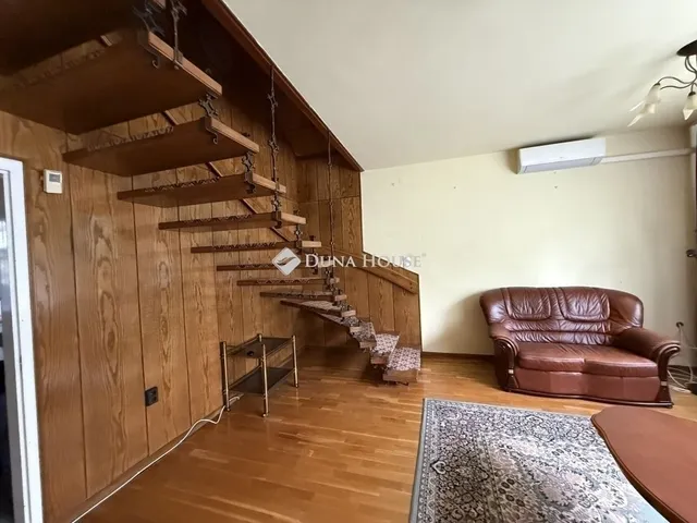 Eladó ház Nyergesújfalu 167 nm