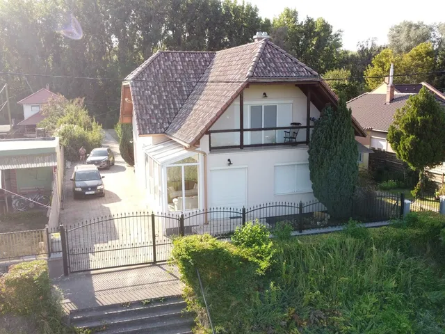 Eladó ház Szigetszentmárton 260 nm