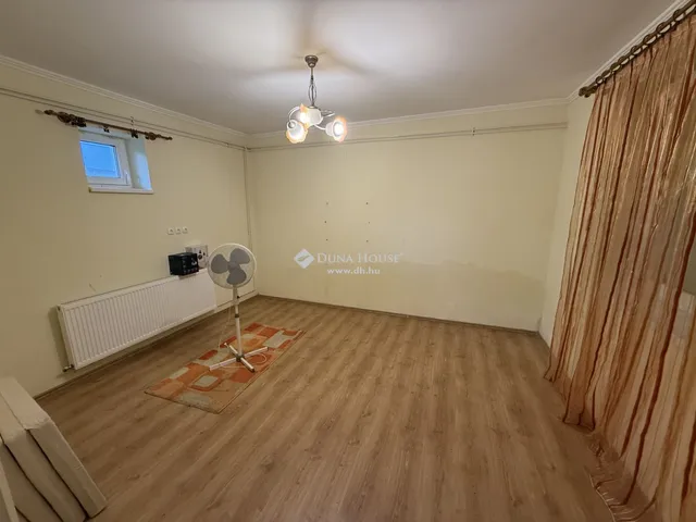Eladó ház Tiszabercel 85 nm