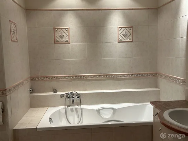 Eladó lakás Szeged, Fodorkert 129 nm