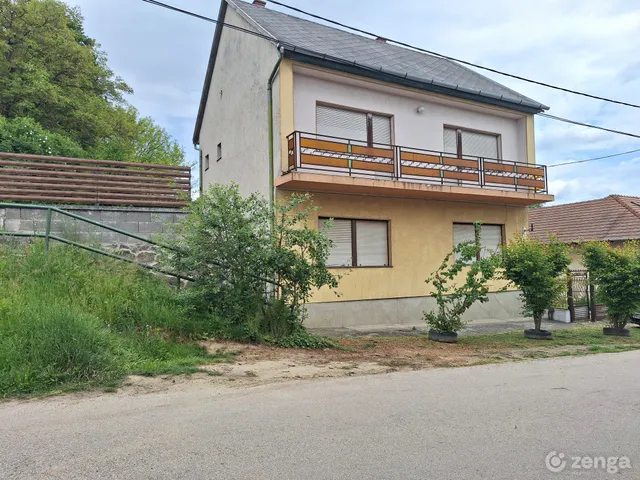 Eladó ház Iklad 170 nm