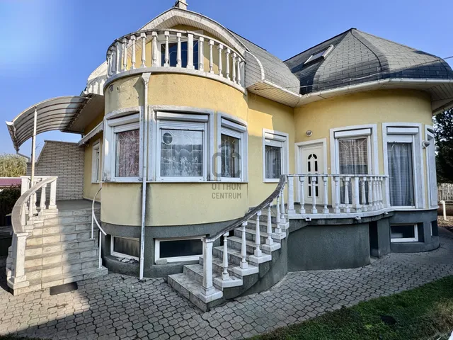 Eladó ház Budapest XVIII. kerület, Miklóstelep, Cserép utca 247 nm