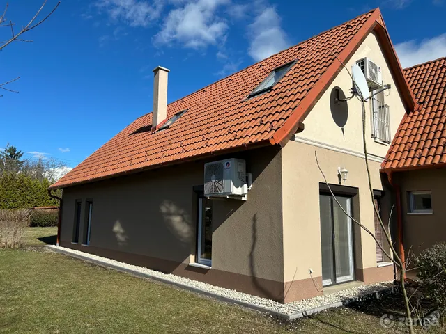 Eladó ház Balatonkenese 144 nm