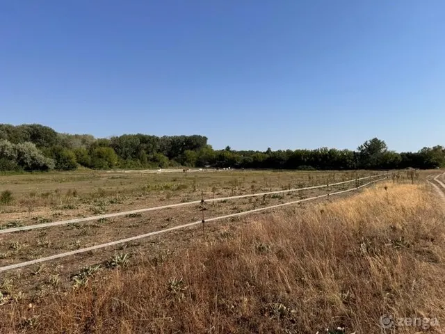 Eladó telek Budakalász, Lupasziget 73543 nm