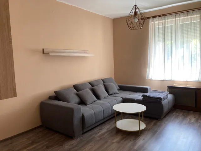 Eladó lakás Pécs, Uránváros 52 nm