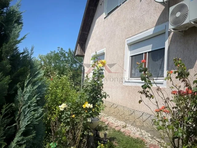 Eladó ház Koroncó 149 nm