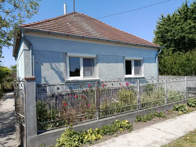 Eladó ház Barbacs 90 nm