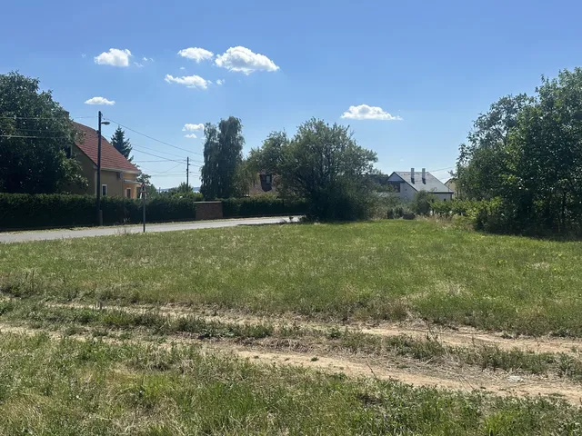 Eladó telek Révfülöp 1153 nm