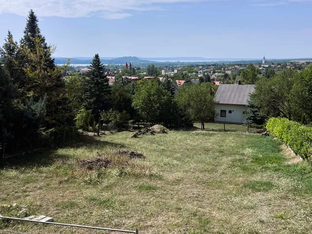 Eladó telek Balatonfüred 1083 nm