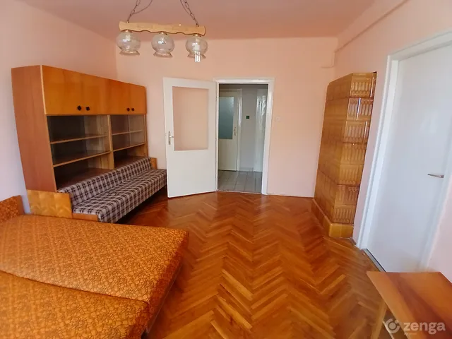 Eladó lakás Dombóvár, Platán tér 55 nm