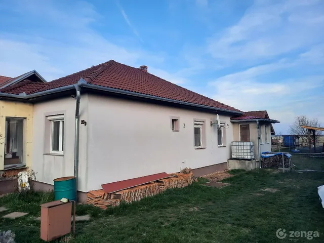 Eladó ház Csapod, Petőfi utca 20/d 85 nm