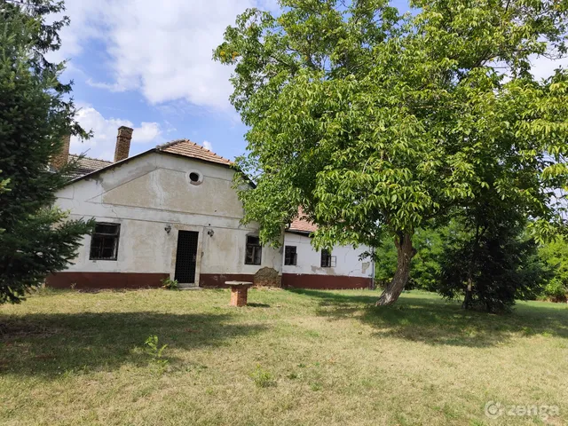 Eladó ház Perkáta 200 nm