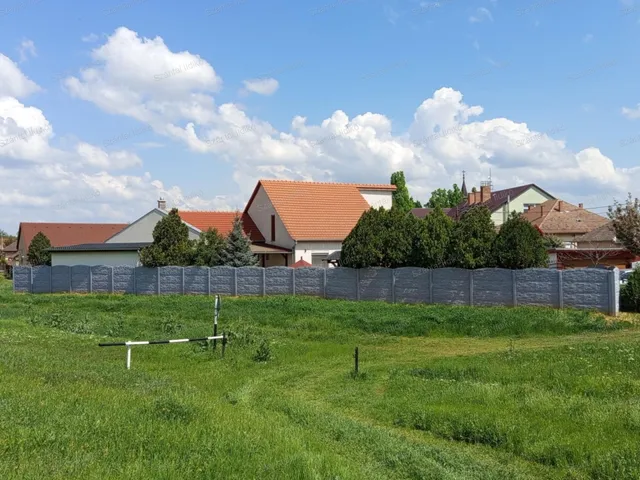Eladó ház Tószeg 130 nm