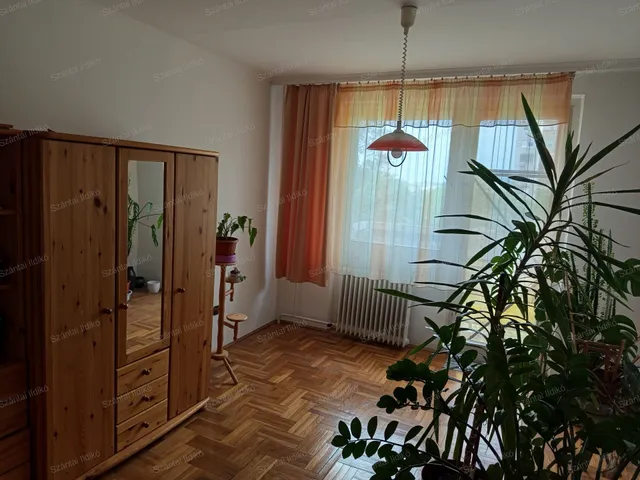Eladó lakás Szolnok, Széchenyi-lakótelep 44 nm