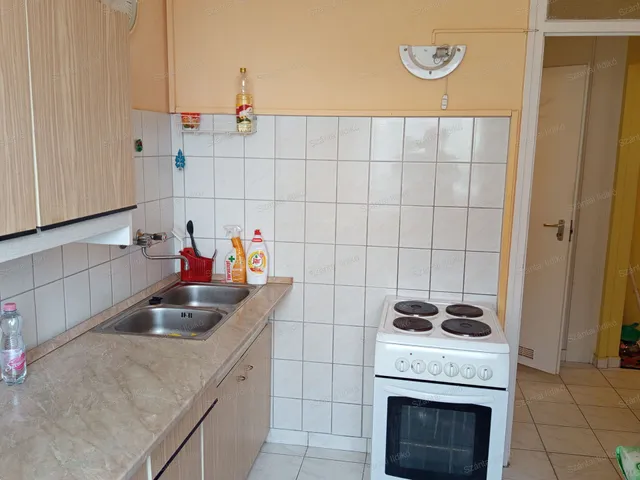 Eladó lakás Szolnok, Széchenyi-lakótelep 44 nm