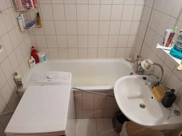 Eladó lakás Szolnok, Széchenyi-lakótelep 54 nm