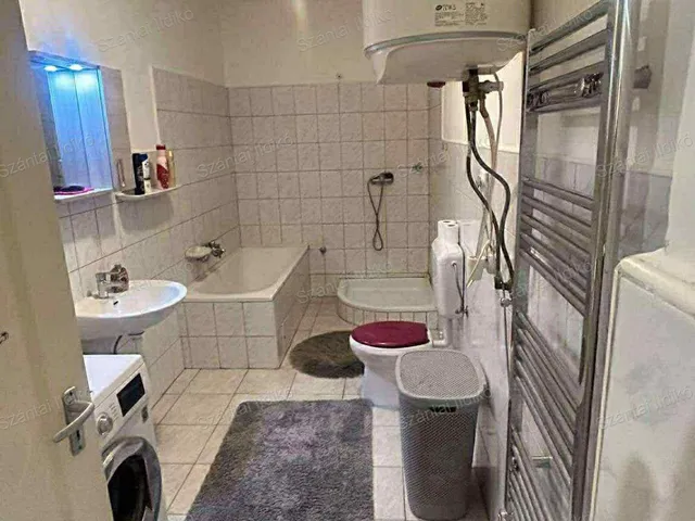 Eladó ház Újszász 74 nm