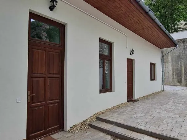 Eladó kereskedelmi és ipari ingatlan Eger, Belváros 250 nm
