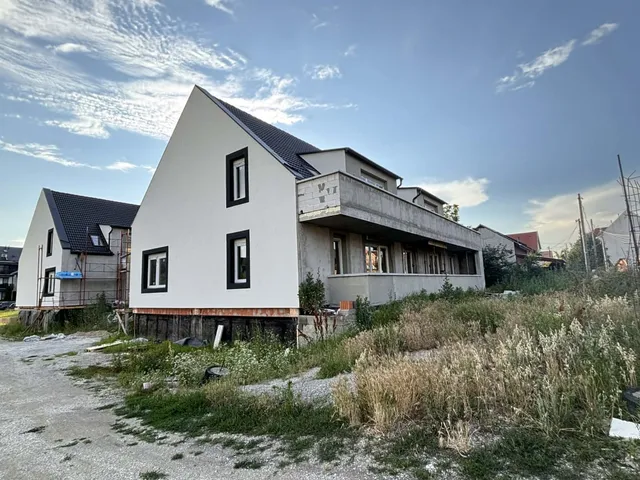 Eladó lakás Eger, Tihamér 74 nm