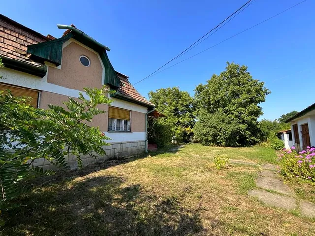 Eladó ház Kápolna 130 nm
