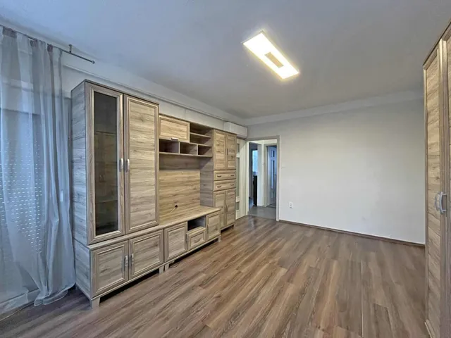 Kiadó lakás Eger, Lajosváros 65 nm