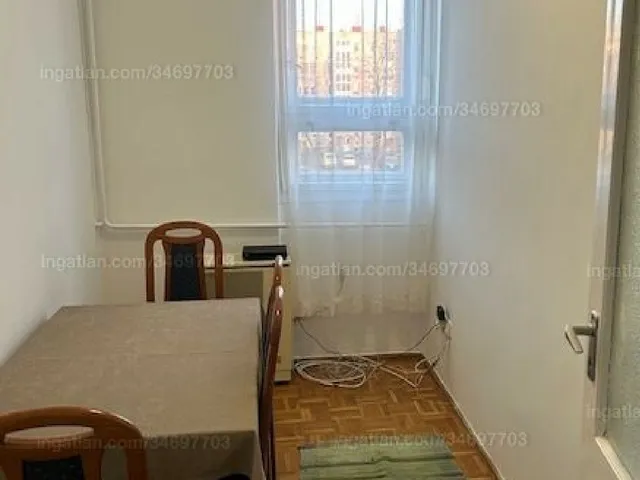 Kiadó lakás Debrecen, Nagyerdőalja 42 nm