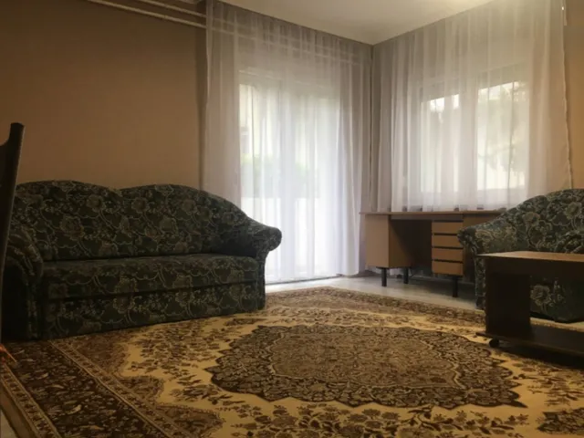 Kiadó lakás Debrecen, nagyerdei körút 64 nm