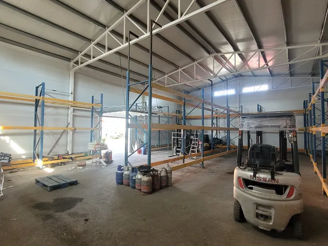 Eladó kereskedelmi és ipari ingatlan Debrecen 720 nm