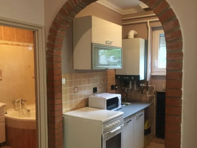 Kiadó lakás Debrecen, nagyerdei körút 64 nm