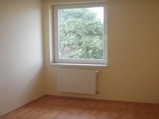 Kiadó lakás Debrecen, derekasy istván 73 nm