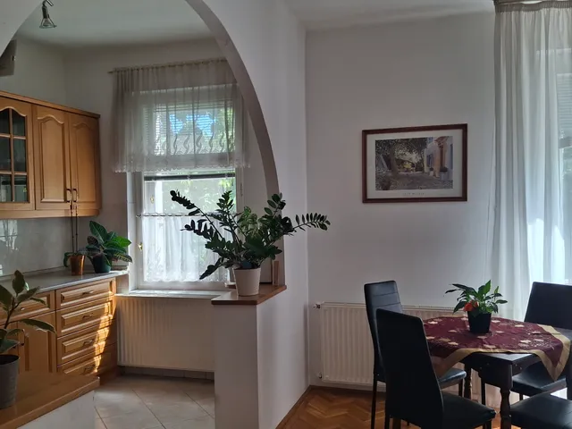 Kiadó lakás Debrecen, Egyetem sugárút 62 nm