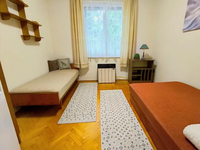 Kiadó lakás Debrecen, Egyetem Sugárút 52 nm