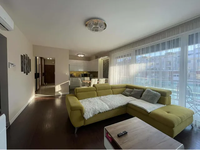 Kiadó lakás Debrecen, Jókai utca 88 nm