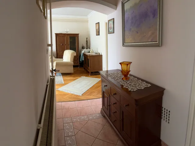 Eladó lakás Szeged, Felsőváros, Makkoserdő sor 98 nm