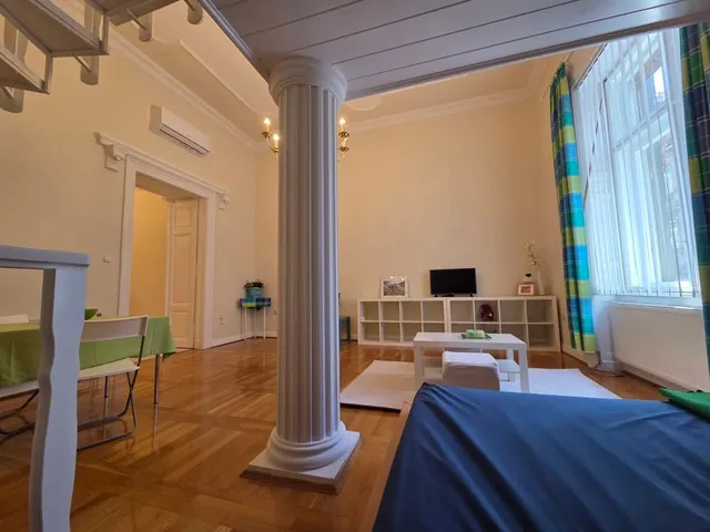 Eladó lakás Budapest VI. kerület, Nagykörúton belüli terület 69 nm