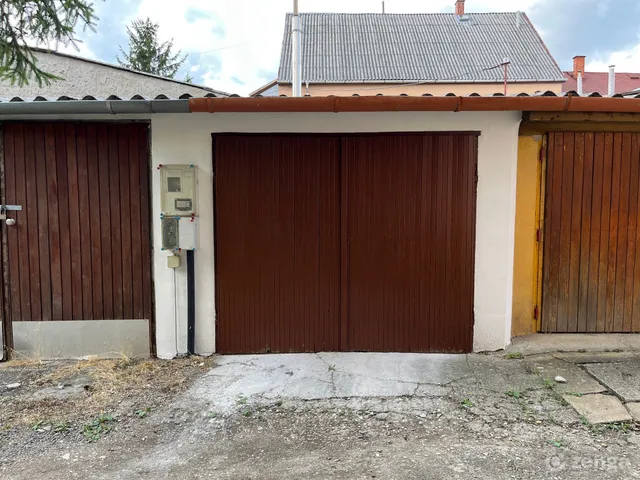 Eladó garázs Eger, Lajosváros 15 nm