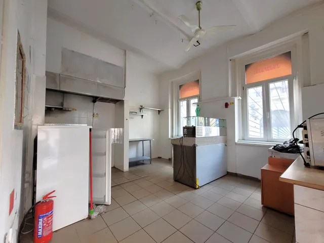 Eladó kereskedelmi és ipari ingatlan Budapest VI. kerület, Nagykörúton kívüli terület 24 nm