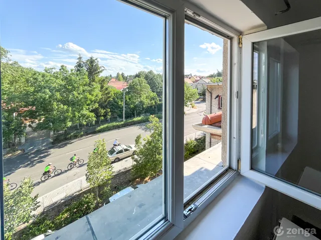 Eladó lakás Veszprém, Egyetemváros 27 nm