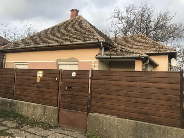 Eladó ház Derekegyház 81 nm